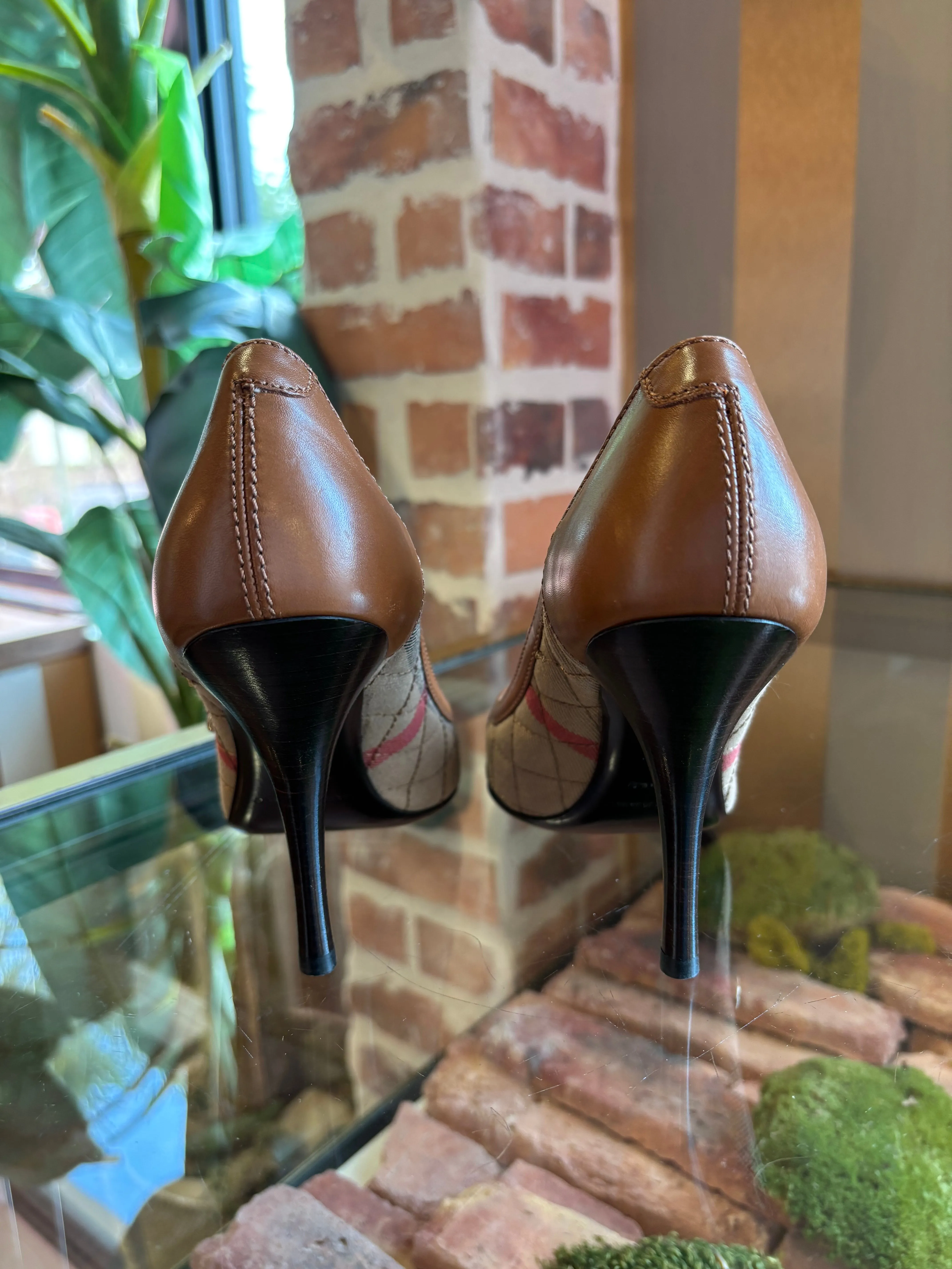 BURBERRY Brown House Check Canvas Pumps