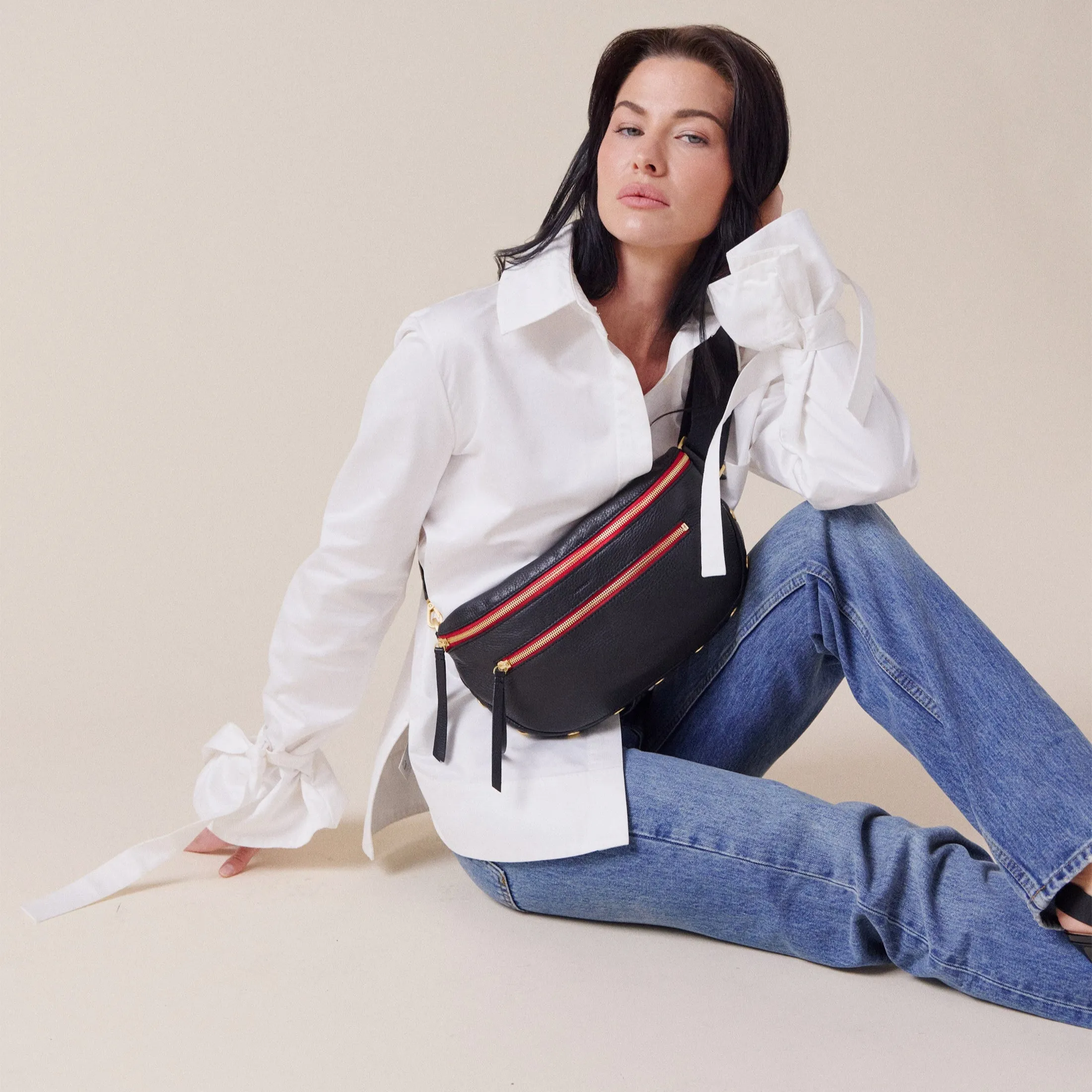 Charles Crossbody | Black/Brushed Gold Red Zip | Lrg
