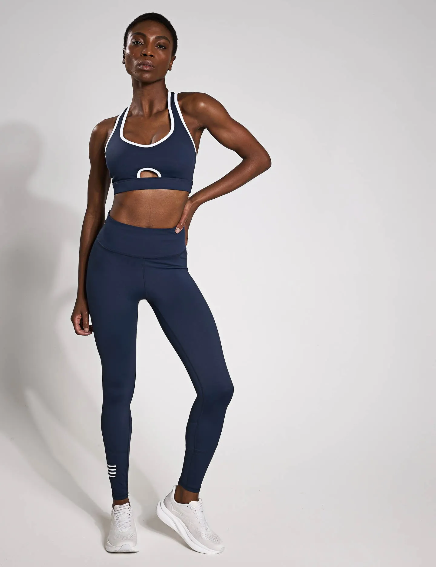 Clare Sports Bra - Navy Blue