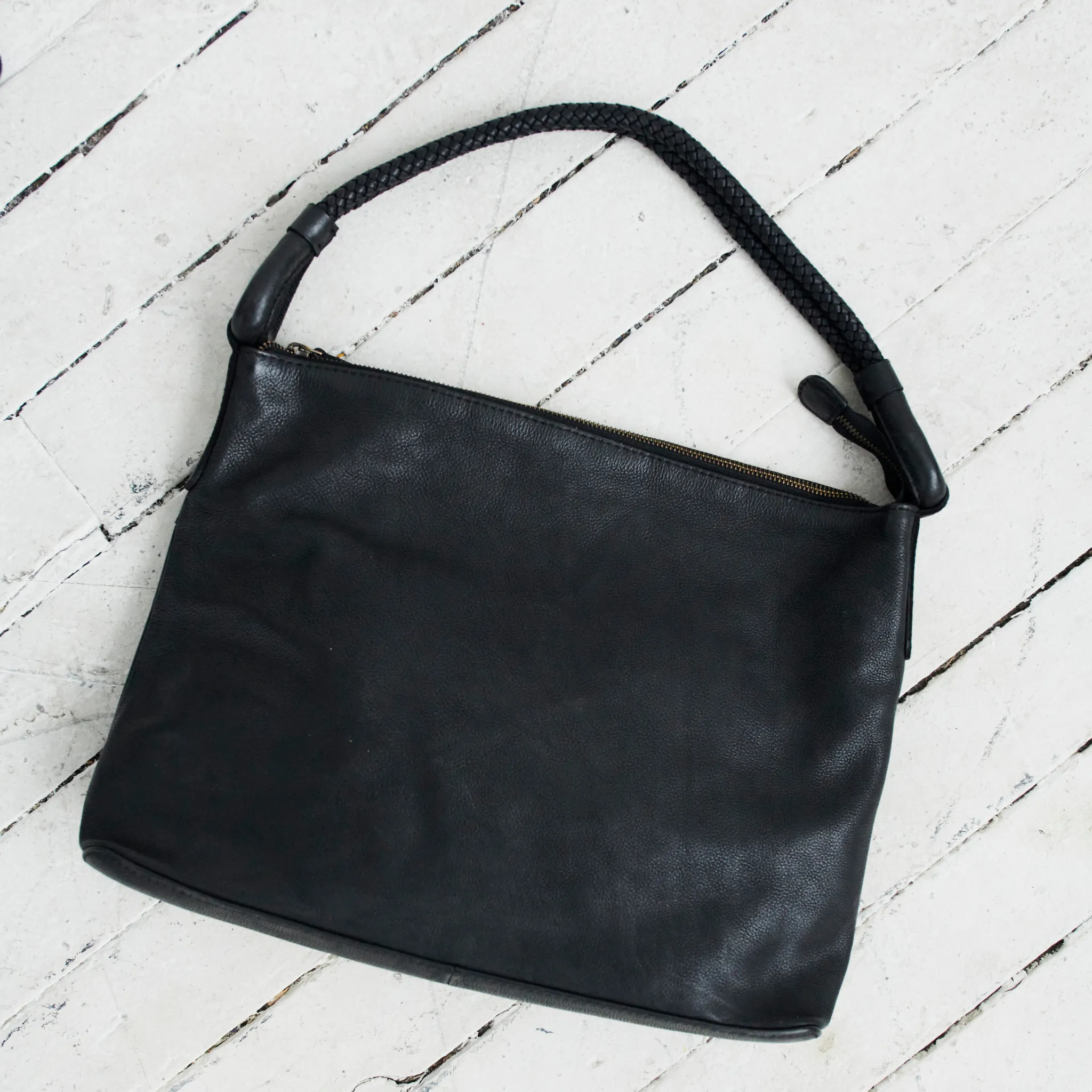 Davis Shoulder Bag