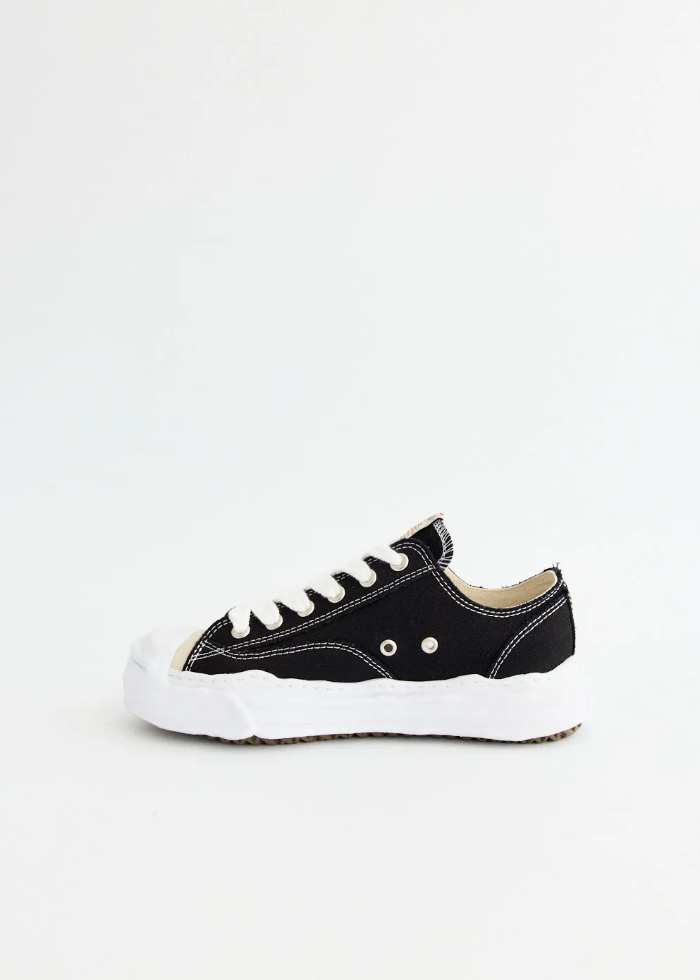 Hank Low Top Sneakers