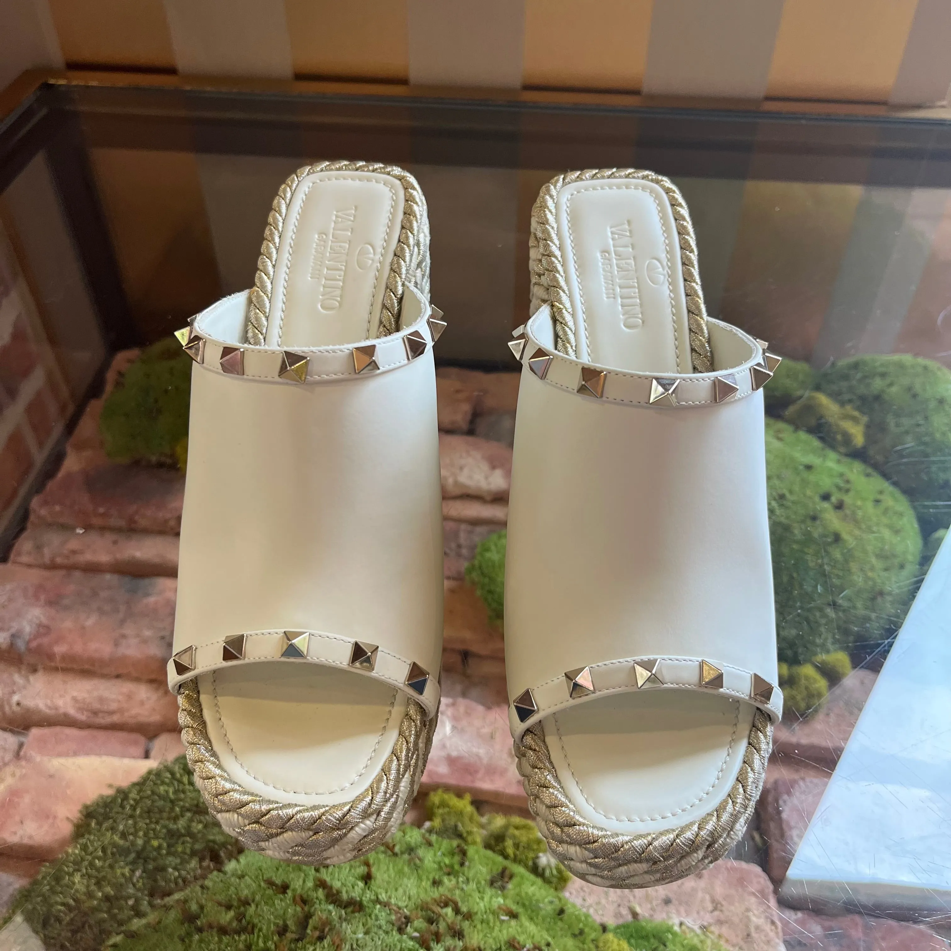 VALENTINO Rockstud Accents White Leather Espadrilles SZ 40